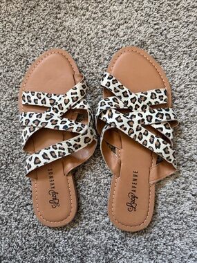 Lucy Avenue Leopard Crisscross Slide Sandals